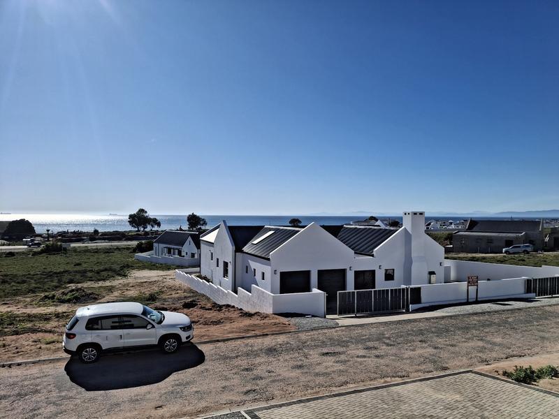 4 Bedroom Property for Sale in Da Gama Bay Western Cape